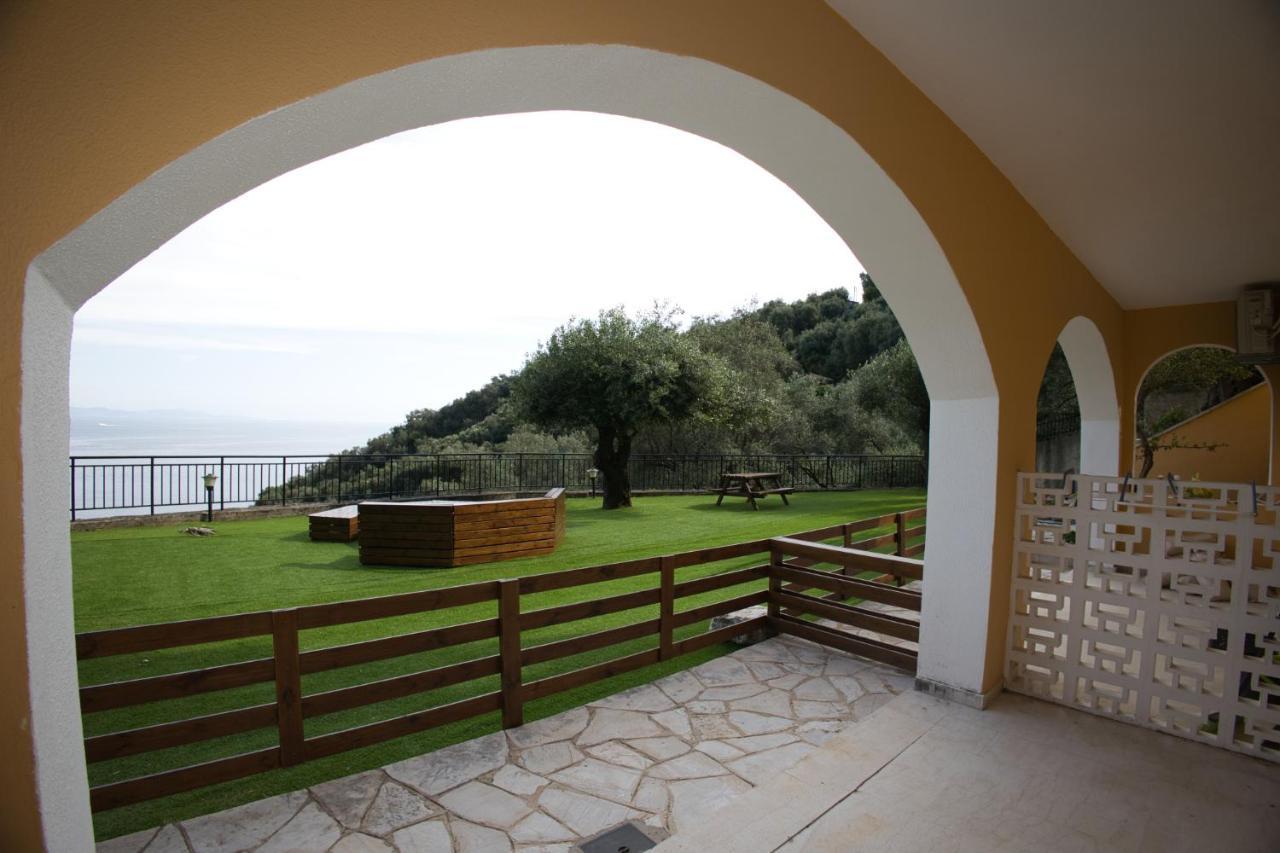 Silent Bay Apartments Katávolos Exterior photo